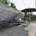 Casa Cerin 로비니