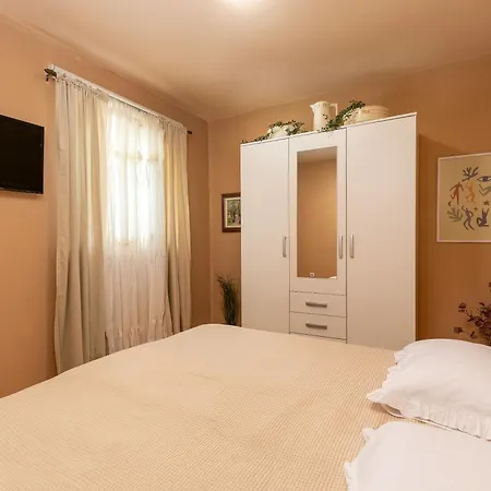 Apartment Casa Cerin